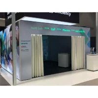 Digitale Anzeigetafel für Messe und Event mit modernem LED Display von Skyleds